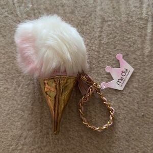 NEW Me Oui Ice Cream Wristlet In Pink